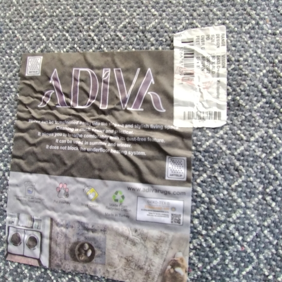 NWOT Adiva Cream Multicolored Area Rug 2'x3' - Picture 3 of 4